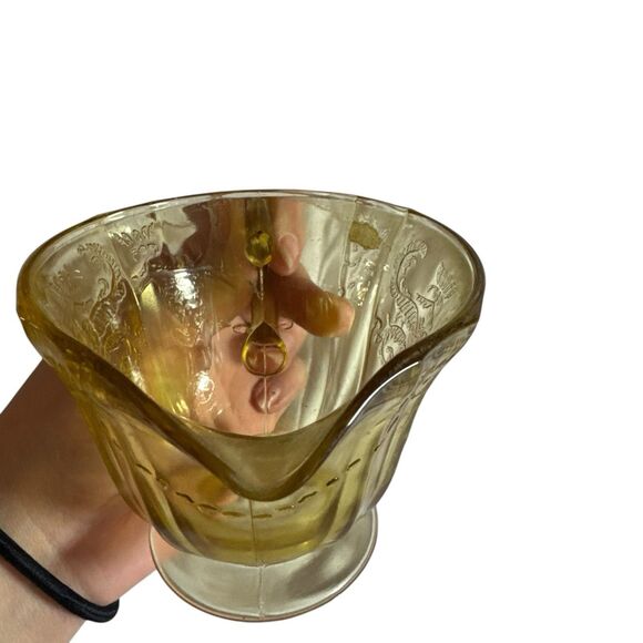 Madrid Federal Glass Yellow‎ Depression 3-1/4" Footed Creamer Vintage 1930's - Picture 10 of 13